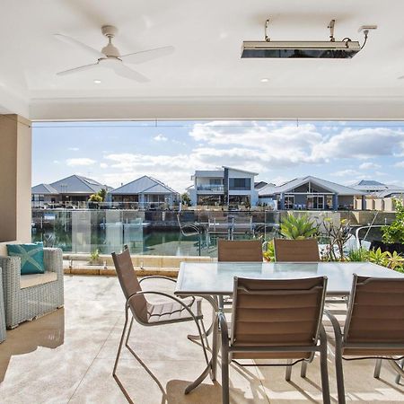 Luxury Waterfront Canal Estate With Private Jetty Villa Mandurah Exterior foto